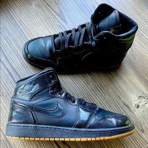 Nike Air Jordan 1 Black Mid GS